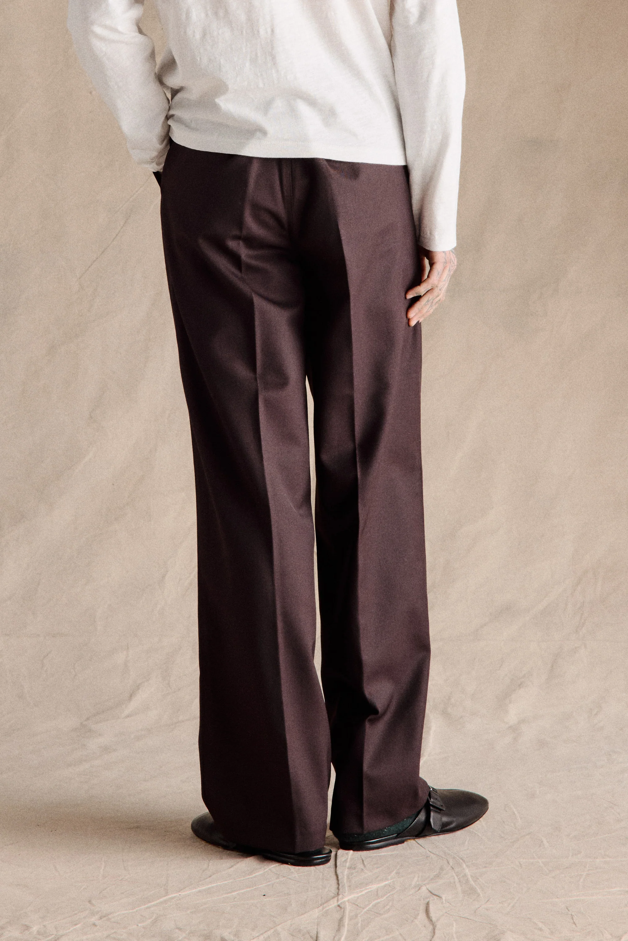 Manhattan Pleated Trousers | Dark Brown - Image 3