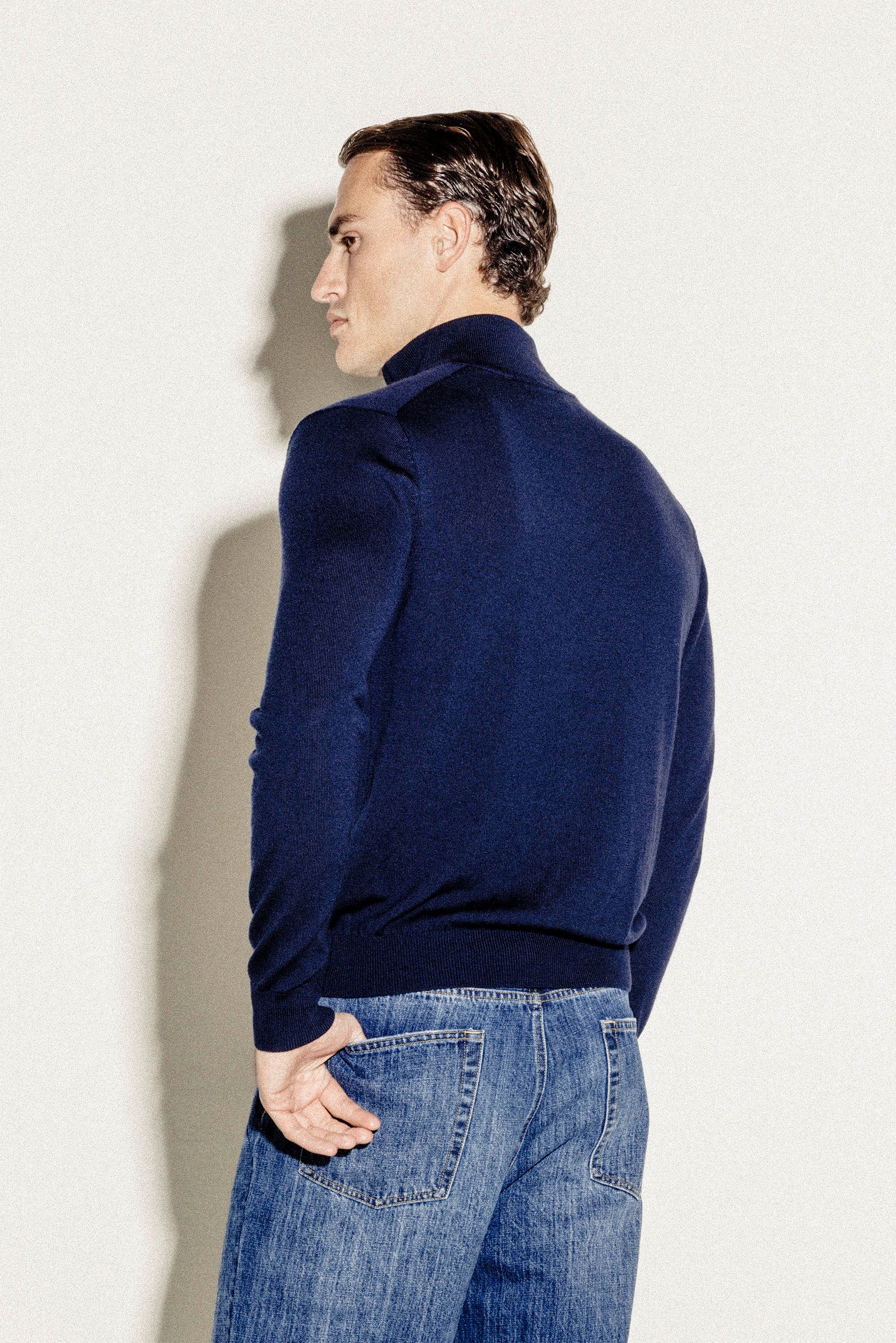 Hawke Slim Zip Vest | Navy - Image 3