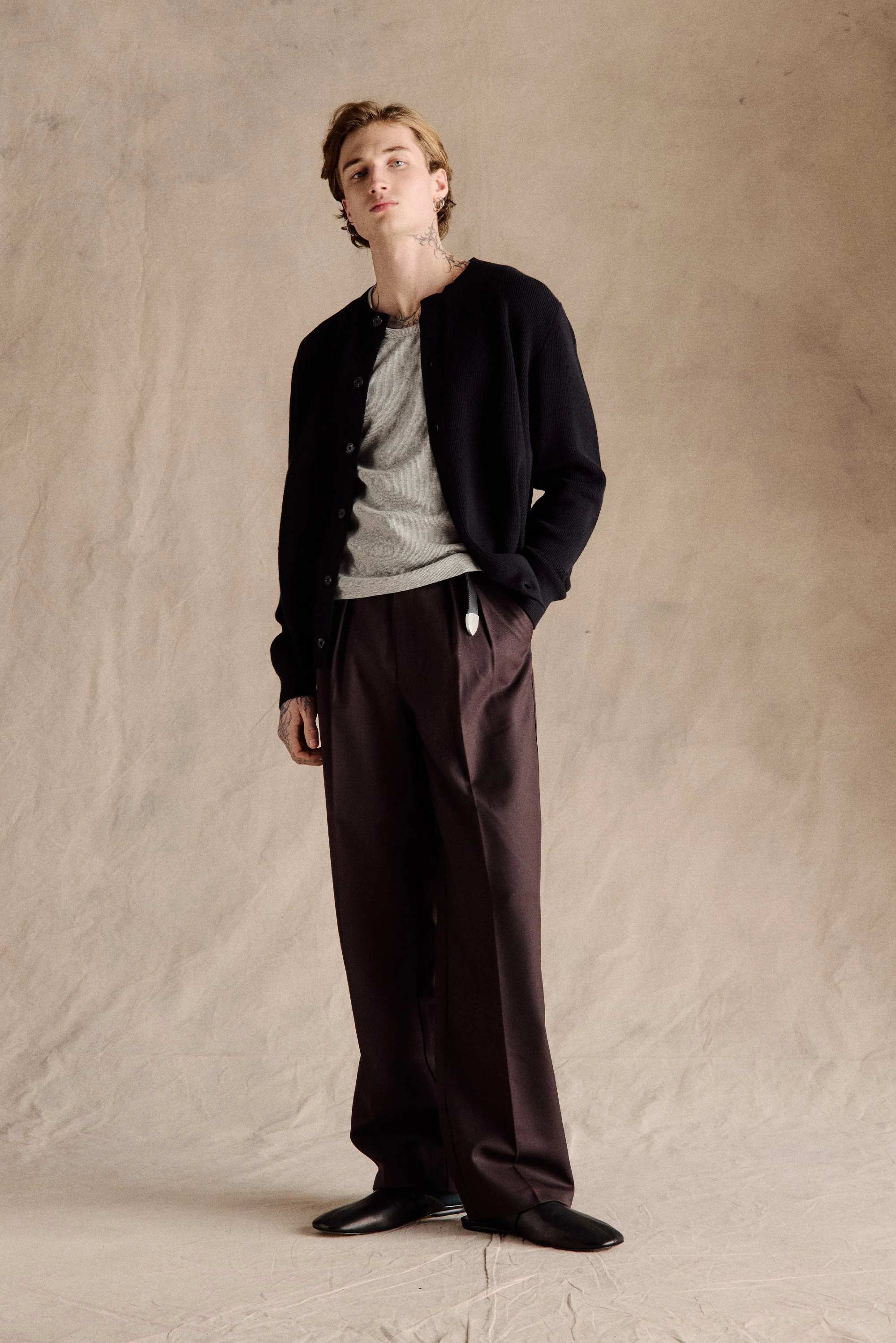 Hudson Crew Neck Cardigan | Black - Image 4
